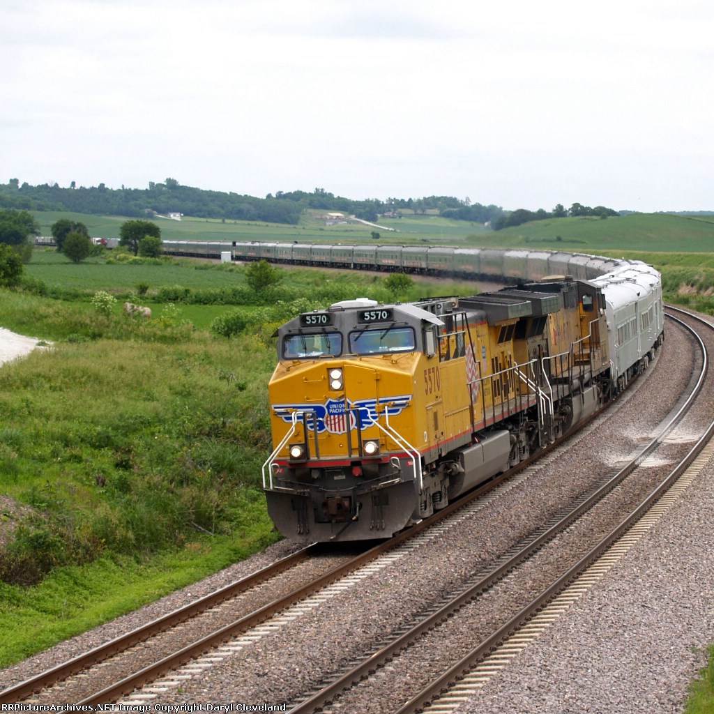 UP 5570 heading up a circus train